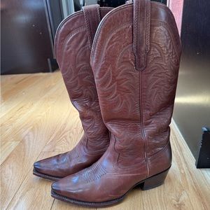 Size 8.5 The Annie’s Tecovas!